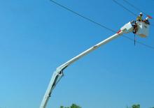 Piattaforme aeree articolate su rimorchio trainabile Altec AN32E