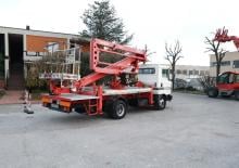 Piattaforme aeree articolate su rimorchio trainabile Socage Apache DA 22