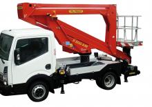 Piattaforme aeree articolate su rimorchio trainabile Palfinger P 200 AXE