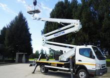 Piattaforme aeree articolate su rimorchio trainabile ISOLI PNT 27 14