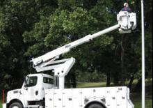 Piattaforme aeree articolate su rimorchio trainabile Altec TA40