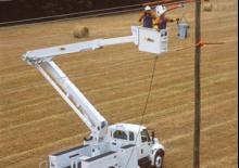 Piattaforme aeree articolate su rimorchio trainabile Altec TA50