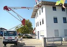 Piattaforme aeree articolate su rimorchio trainabile CMC TB 260