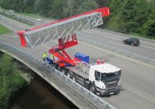 Piattaforme aeree articolate su rimorchio trainabile Moog MBI 175-1,5/S
