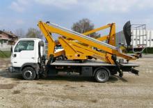 Piattaforme aeree articolate su rimorchio trainabile Oil & Steel Snake 2190