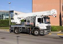 Piattaforme aeree telescopiche autocarrate Multitel MJ 320