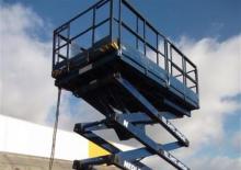 Piattaforme aeree verticali a pantografo cingolate Aichi RV 123