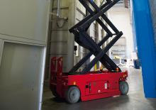 Piattaforme aeree verticali a pantografo su ruote Manitou 100 SEC