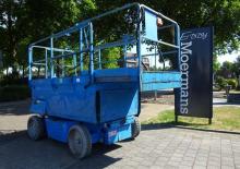 Piattaforme aeree verticali a pantografo su ruote JLG 3369 e