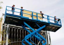 Piattaforme aeree verticali a pantografo su ruote Genie GS-3390 RT