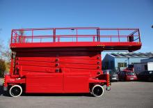 Piattaforme aeree verticali a pantografo su ruote PB PB S320-14ES 4x4