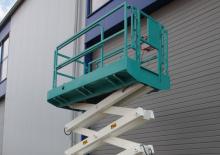 Piattaforme aeree verticali a pantografo su ruote HAB S 105-12 E 2WD