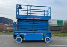 Piattaforme aeree verticali a pantografo su ruote German Standard Lift S 88 E 10