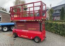 Piattaforme aeree verticali a pantografo su ruote German Standard Lift S 90 E 16 B