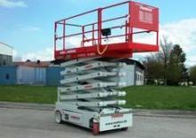 Piattaforme aeree verticali a pantografo su ruote Weiss SAB B-99 aqua