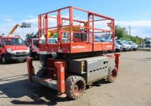 Piattaforme aeree verticali a pantografo su ruote Skyjack SJ III 3015
