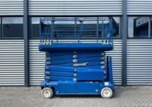 Piattaforme aeree verticali a pantografo su ruote Liftlux SL 130-20 D
