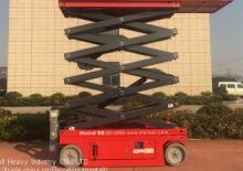 Piattaforme aeree verticali a pantografo su ruote Mantall XE120W