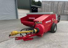 Presse per grandi imballaggi + Presse ad alta pressione Welger AP 830
