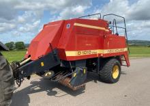 Presse per grandi imballaggi + Presse ad alta pressione New Holland D 1010 CC