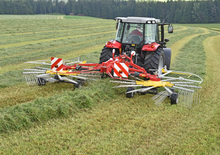 Ranghinatori rotativi Pöttinger Top 612 C