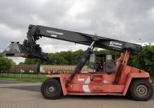 Reach stacker Kalmar DRD420-65S5