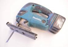 Seghe troncatrici a batteria Makita BJV140