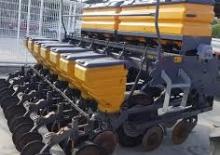 Seminatrici Valtra BP 704	