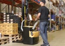 Stoccatori per pallet uomo in piedi Caterpillar NSP16N2SR