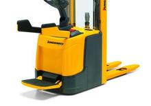 Stoccatori per pallet uomo in piedi Jungheinrich ERC 214z