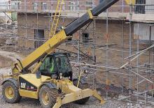 Sollevatori Telescopici Fissi Caterpillar TH 82