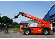 Sollevatori telescopici con torretta girevole Manitou MRT 3050