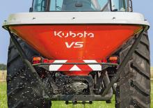 Spandiconcime Kubota VS800