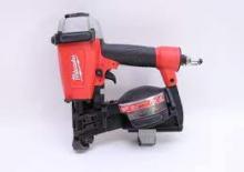 Sparachiodi e Graffettatrici Milwaukee 7220