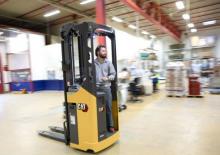 Stoccatori per pallet uomo in piedi Caterpillar NSR16N2I