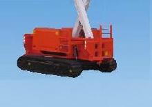 Piattaforme aeree verticali a pantografo cingolate Holland-Lift XZ-65 DXL 22 TR