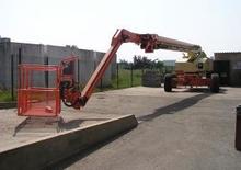 Piattaforme aeree telescopiche gommate JLG 120 HX
