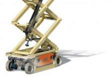 Piattaforme aeree verticali a pantografo su ruote JLG 1932 e 2