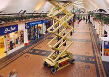 Piattaforme aeree verticali a pantografo su ruote JLG 2646 e 2