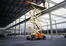 Piattaforme aeree verticali a pantografo su ruote JLG 3394RT