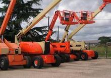 Piattaforme aeree articolate gommate JLG 800A