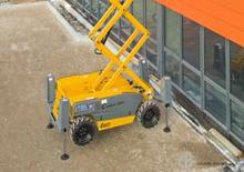 Piattaforme aeree verticali a pantografo su ruote Haulotte Compact 12 DX