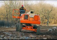 Piattaforme aeree articolate gommate JLG E400AJP