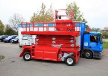 Piattaforme aeree verticali a pantografo su ruote PB PB S240-24E 4x4