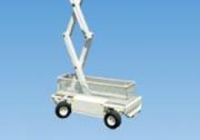 Piattaforme aeree verticali a pantografo su ruote Holland-Lift Q 135 EL 24