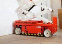 Piattaforme aeree verticali a pantografo su ruote Snorkel S1930E