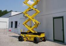 Piattaforme aeree verticali a pantografo su ruote AIRO SF 1000 IR E