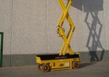 Piattaforme aeree verticali a pantografo su ruote AIRO SF 630 E