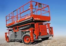 Piattaforme aeree verticali a pantografo su ruote Skyjack SJ 9241