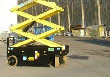 Piattaforme aeree verticali a pantografo su ruote AIRO X 12 EN